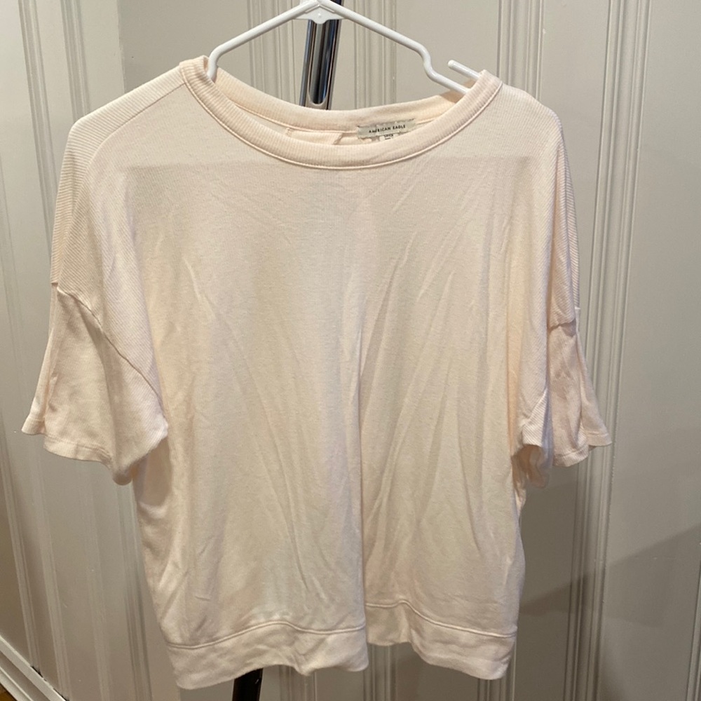Like new! Women’s American Eagle ribbed knit shirt.